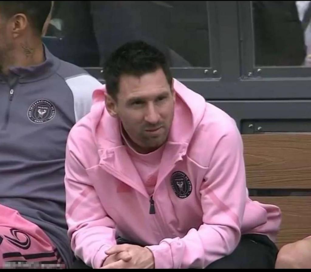 古天乐内涵梅西，调侃好友郑中基下场踢球，评论区一片叫好