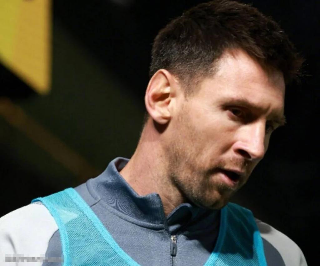 古天乐内涵梅西，调侃好友郑中基下场踢球，评论区一片叫好