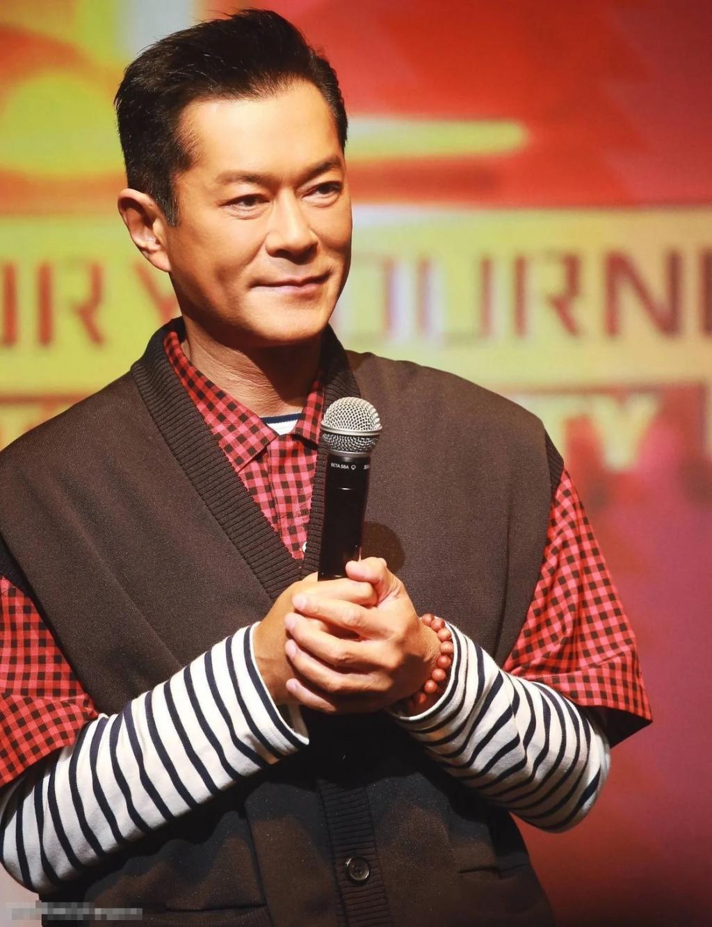 古天乐内涵梅西，调侃好友郑中基下场踢球，评论区一片叫好