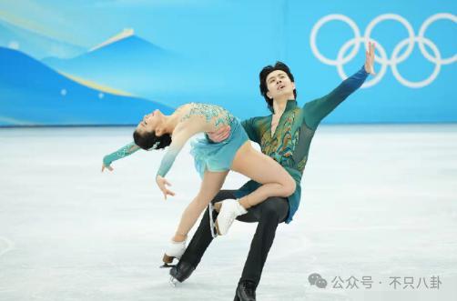 好劲爆！用个人账号自曝黑料还涉嫌犯罪，这是要彻底塌房了吗？