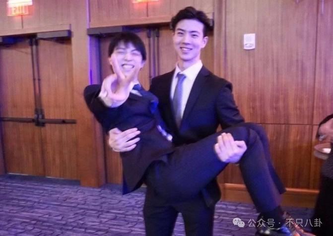 好劲爆！用个人账号自曝黑料还涉嫌犯罪，这是要彻底塌房了吗？