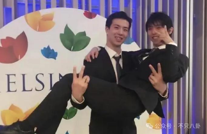 好劲爆！用个人账号自曝黑料还涉嫌犯罪，这是要彻底塌房了吗？