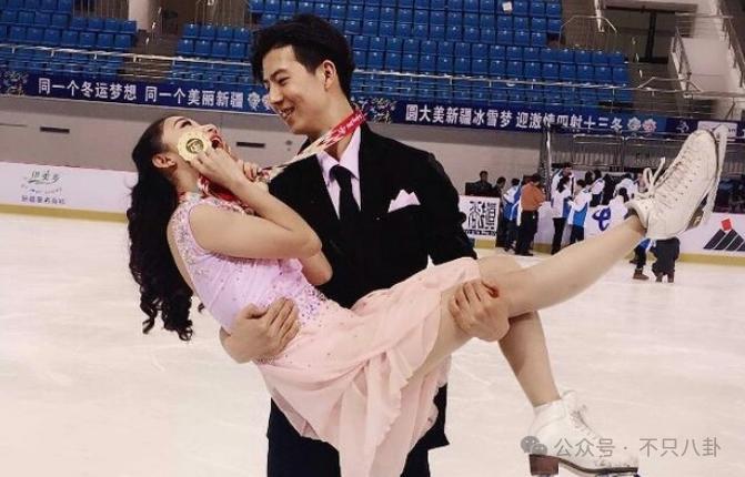 好劲爆！用个人账号自曝黑料还涉嫌犯罪，这是要彻底塌房了吗？