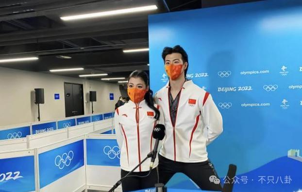 好劲爆！用个人账号自曝黑料还涉嫌犯罪，这是要彻底塌房了吗？