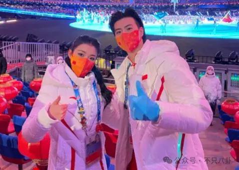 好劲爆！用个人账号自曝黑料还涉嫌犯罪，这是要彻底塌房了吗？