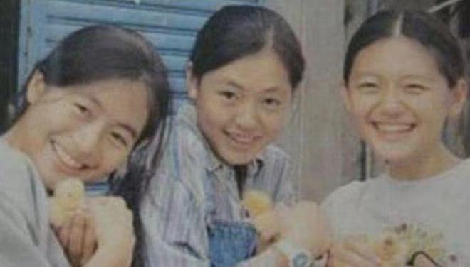 汪小菲春节陪女儿溜冰，女儿与新女友相处融洽像一家三口