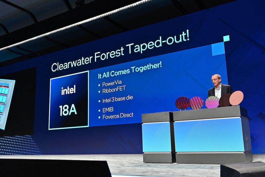 英特尔重塑代工业务：按期推进4年5个节点、公布Intel 14A路线图