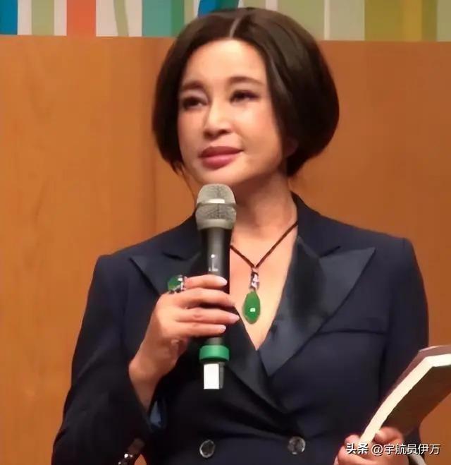 13岁被注射抑制生长剂的纪宝如，如今的她证实刘晓庆没说错