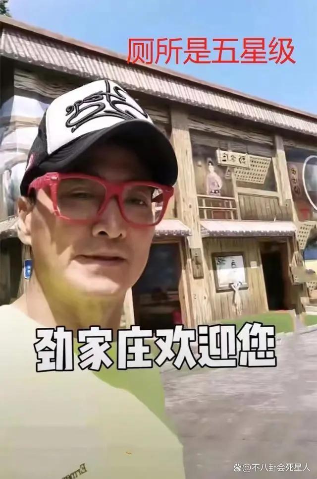 64岁港星被曝隐婚生女，娇妻在内地开厂身家过亿