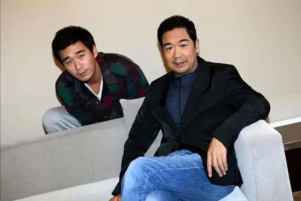 这次，不会有人管张默了！定居泰国的他，张国立也实属无奈