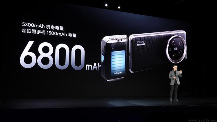 让“智能”和“专业”惠及更多人，是小米现阶段的关键