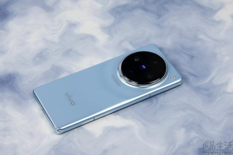 vivo X100 Ultra更多配置曝光，或将支持卫星通讯