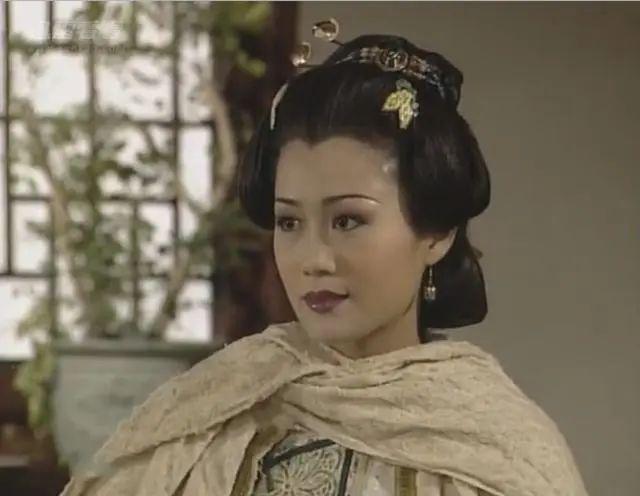 古装扮相“惊为天人”还被周润发看中，如今退圈10年太可惜