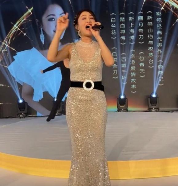 古装扮相“惊为天人”还被周润发看中，如今退圈10年太可惜