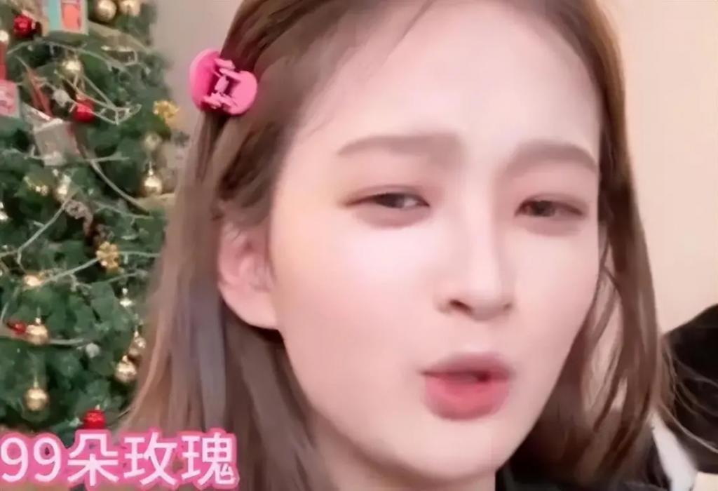 王思聪换新欢后续！送女友7万包补过情人节，一身行头十几万