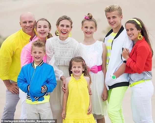 美国网红妈妈被控虐待孩子，面临30年监禁