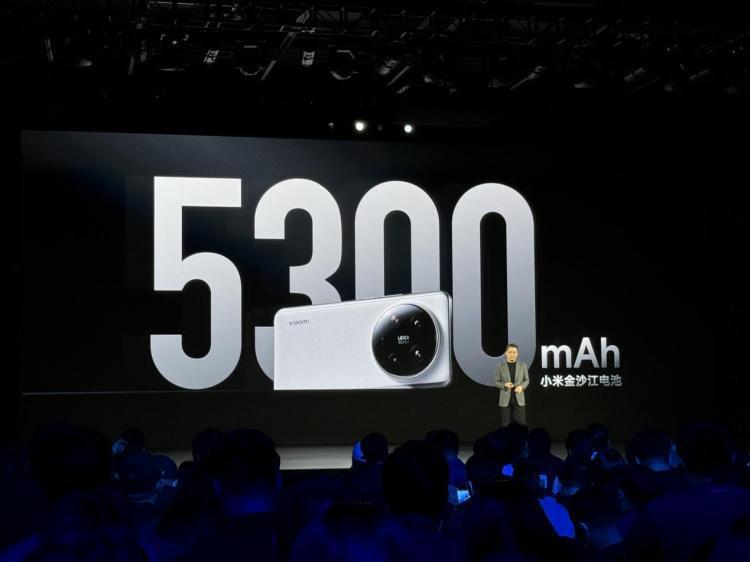 AI大模型 徕卡能擦出什么新火花？小米14 Ultra告你答案