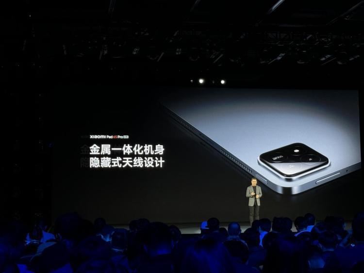 AI大模型 徕卡能擦出什么新火花？小米14 Ultra告你答案