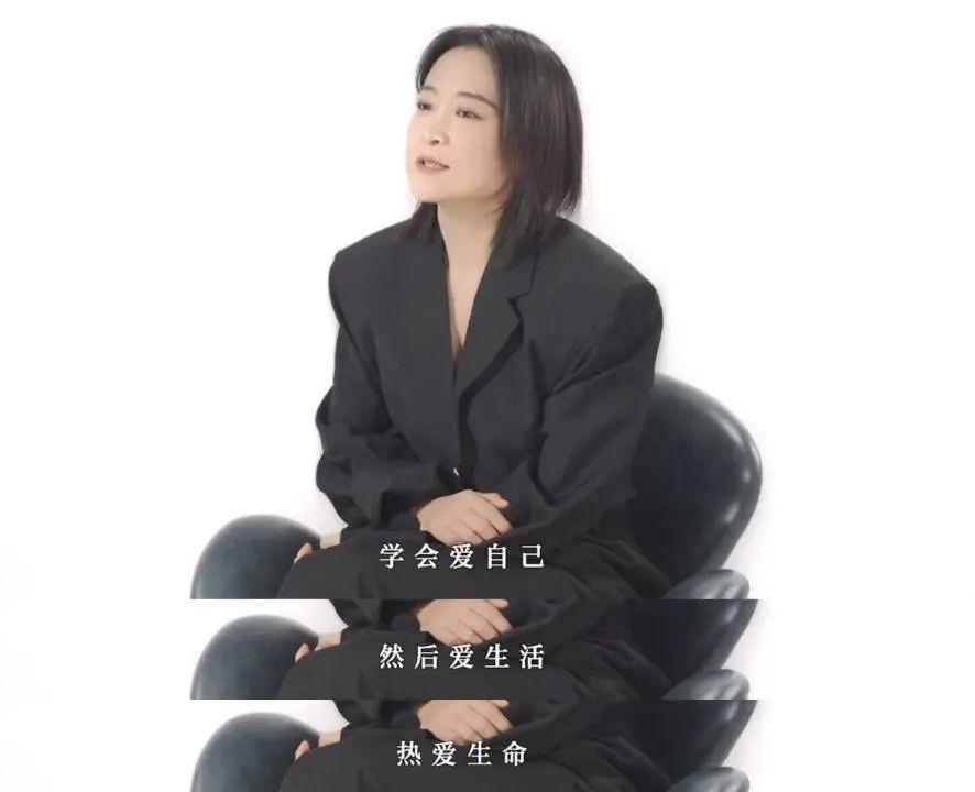 打脸黑子！《热辣滚烫》票房破32亿，贾玲成内娱票房排名前十导演