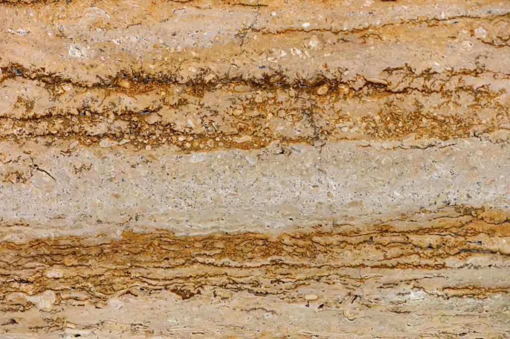 无孔不入：科学家在现代人类未触及的沉积物层中发现微塑料