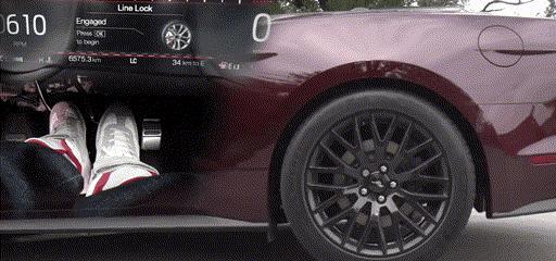 “倒反天罡”引进V8野马，新能源时代的福特想不开了？