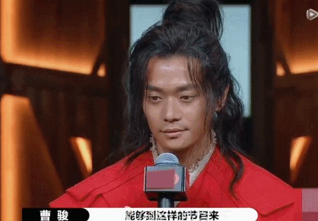 与童星男友分手，把吴昕逼哭，不掩饰野心的她被骂了？