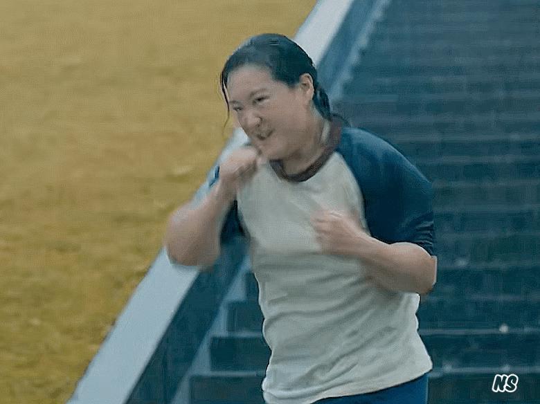 安藤樱对比贾玲，老天爷赏饭吃与科班演技差距一目了然