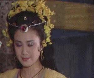 30年前的《封神榜》，傅艺伟难接受戏服暴露，导演为她加了一层纱