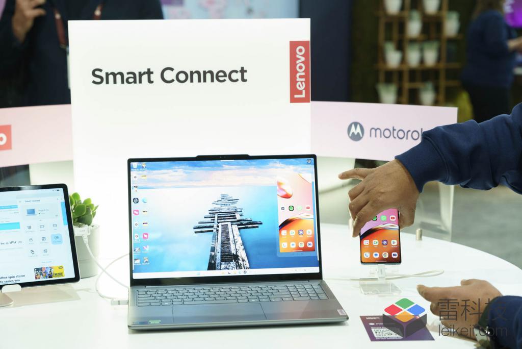 透明AI笔记本领跑，联想全场景All in AI？｜MWC 现场