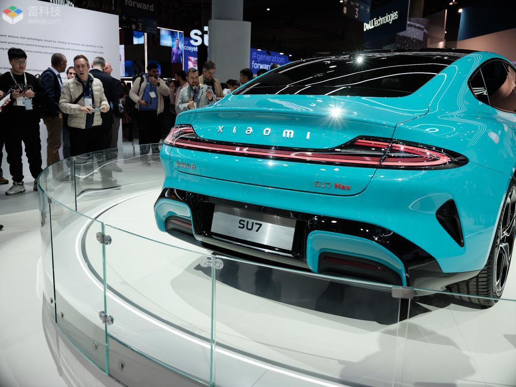 暴走3万步看透MWC ：国产品牌占C位，AI硬件浪潮澎湃