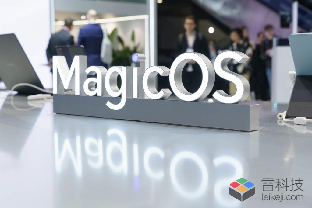 暴走3万步看透MWC ：国产品牌占C位，AI硬件浪潮澎湃