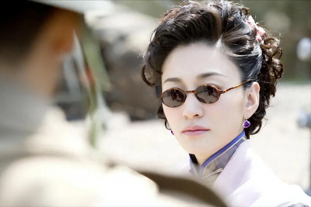 李小冉被赞人间清醒，情路坎坷的她终于翻身了？