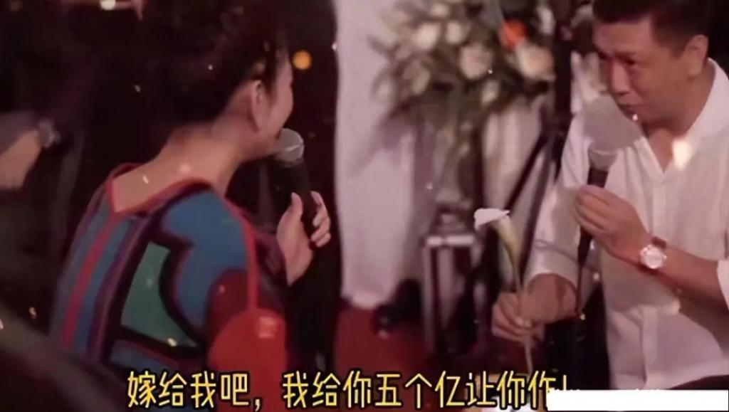 李小冉被赞人间清醒，情路坎坷的她终于翻身了？