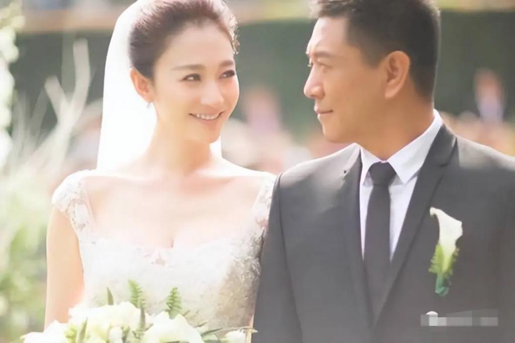 李小冉被赞人间清醒，情路坎坷的她终于翻身了？