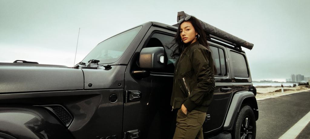 真我12 Pro 正式发布，超光影潜望 大师奢表设计仅1599元起