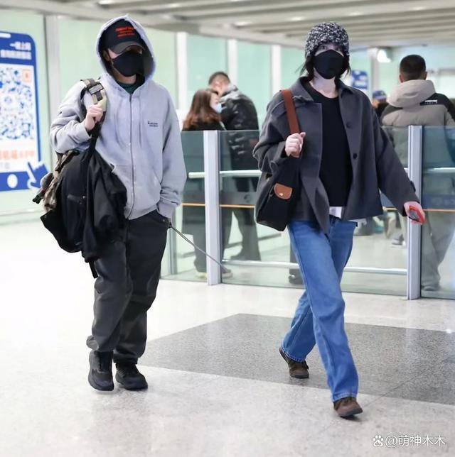 王菲谢霆锋百元穿搭享受生活，前夫哥在线卖惨讨赏