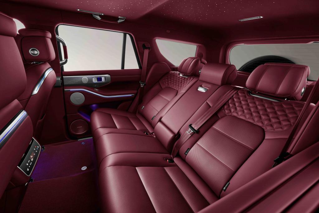 坦克 700 Hi4-T 上市,国产硬派越野凭什么卖 70 万?