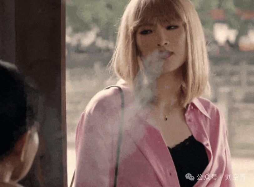 “华为公主”逐梦演艺圈尚未成功？导演回应辟谣带资进组