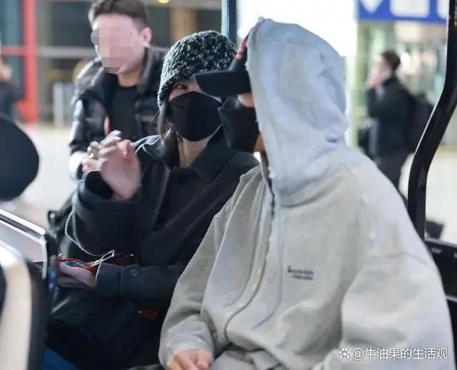 王菲谢霆锋旅行回国破分手传闻，天王天后同框气场全开