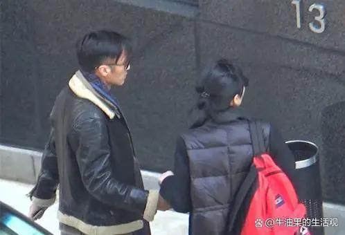 王菲谢霆锋旅行回国破分手传闻，天王天后同框气场全开