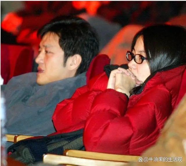 王菲谢霆锋旅行回国破分手传闻，天王天后同框气场全开
