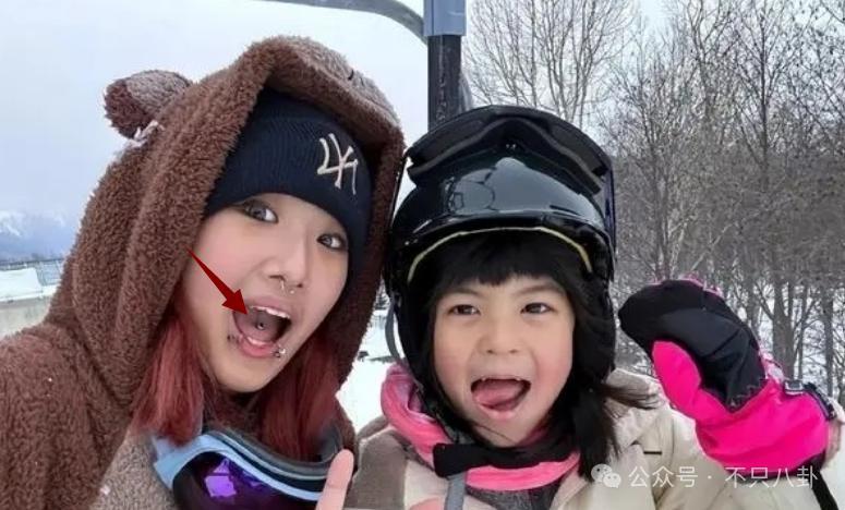 太叛逆？她其实只是有点爱美啊！