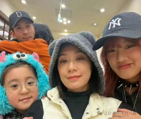 太叛逆？她其实只是有点爱美啊！