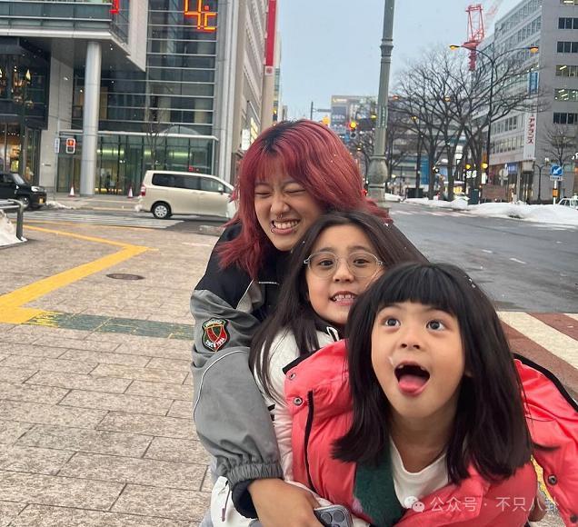 太叛逆？她其实只是有点爱美啊！