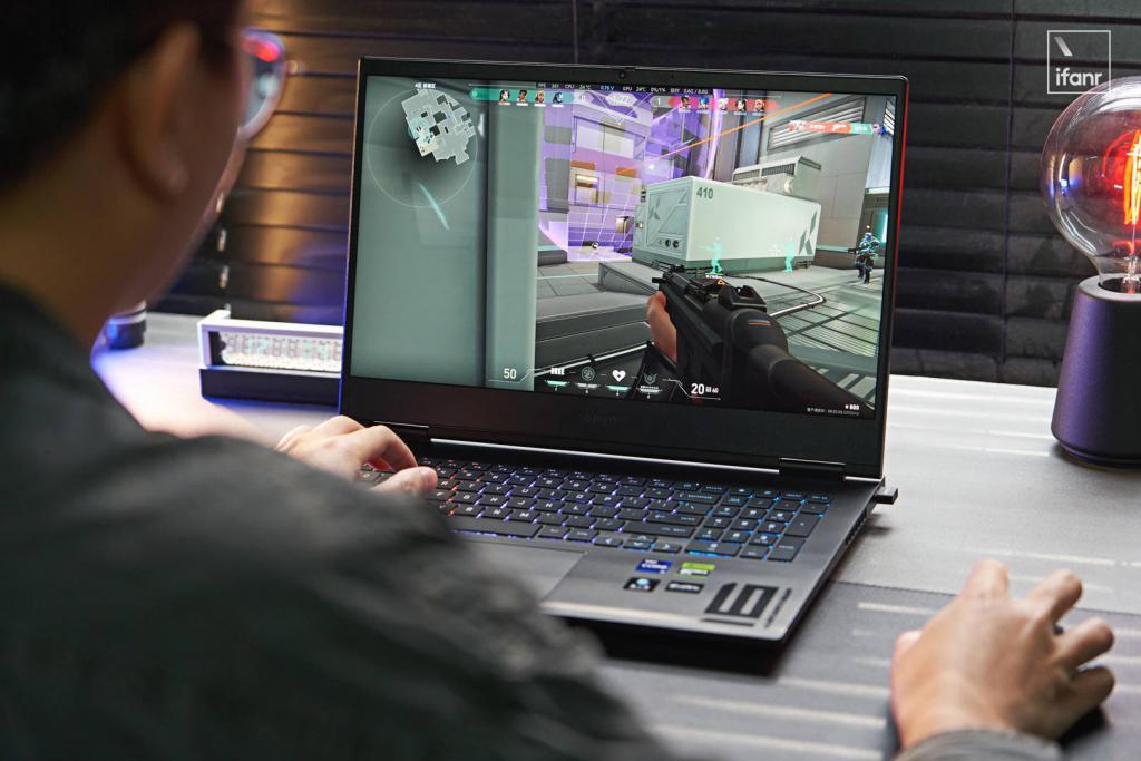 OMEN 暗影精灵 10 评测：游戏本中的六边形战士