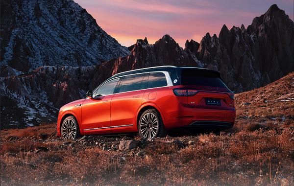 早报：iPhone 17系列超前曝光 英伟达特供芯需求大降