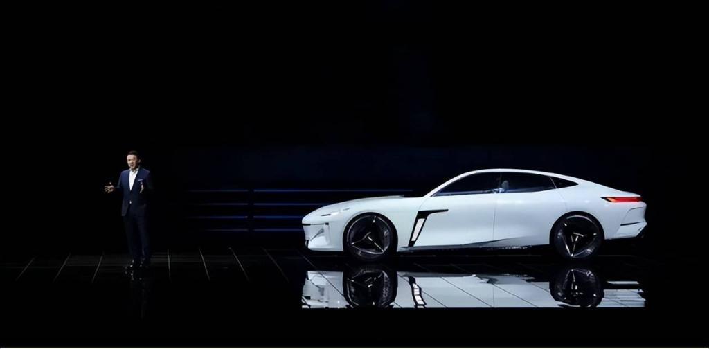 吉利银河一周年，这是中国新能源转型的速度缩影