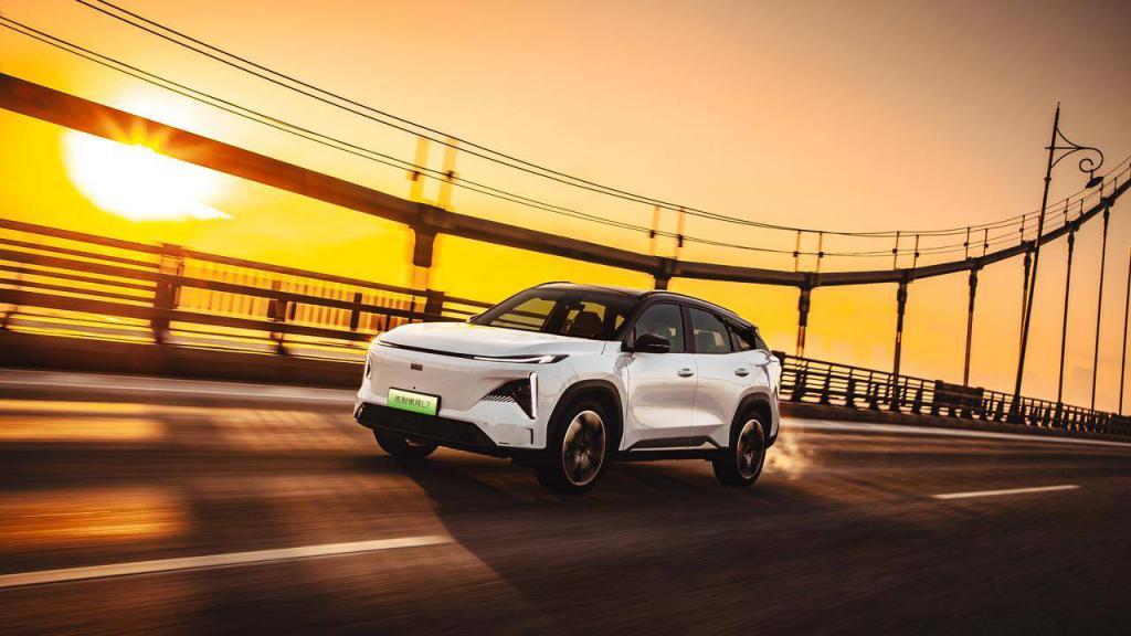 吉利银河一周年，这是中国新能源转型的速度缩影