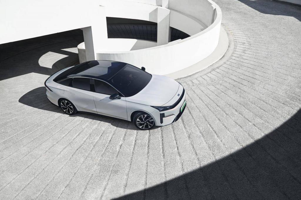 吉利银河一周年，这是中国新能源转型的速度缩影