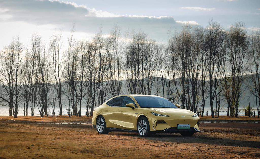 吉利银河一周年，这是中国新能源转型的速度缩影